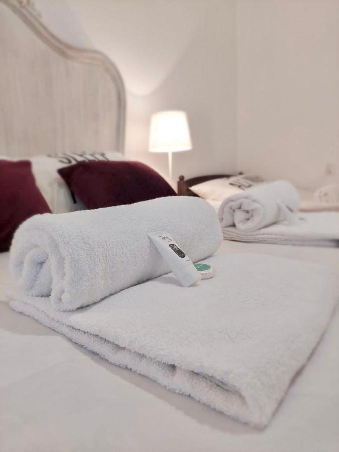웨바 Pod Roza Economy B&B 외부 사진